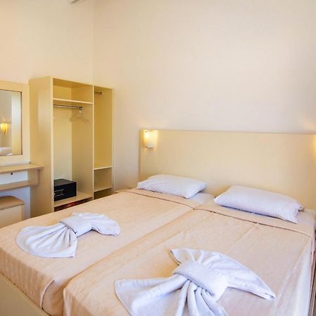 Playa Bay Hotel Zakynthos ลากานาส ภายนอก รูปภาพ