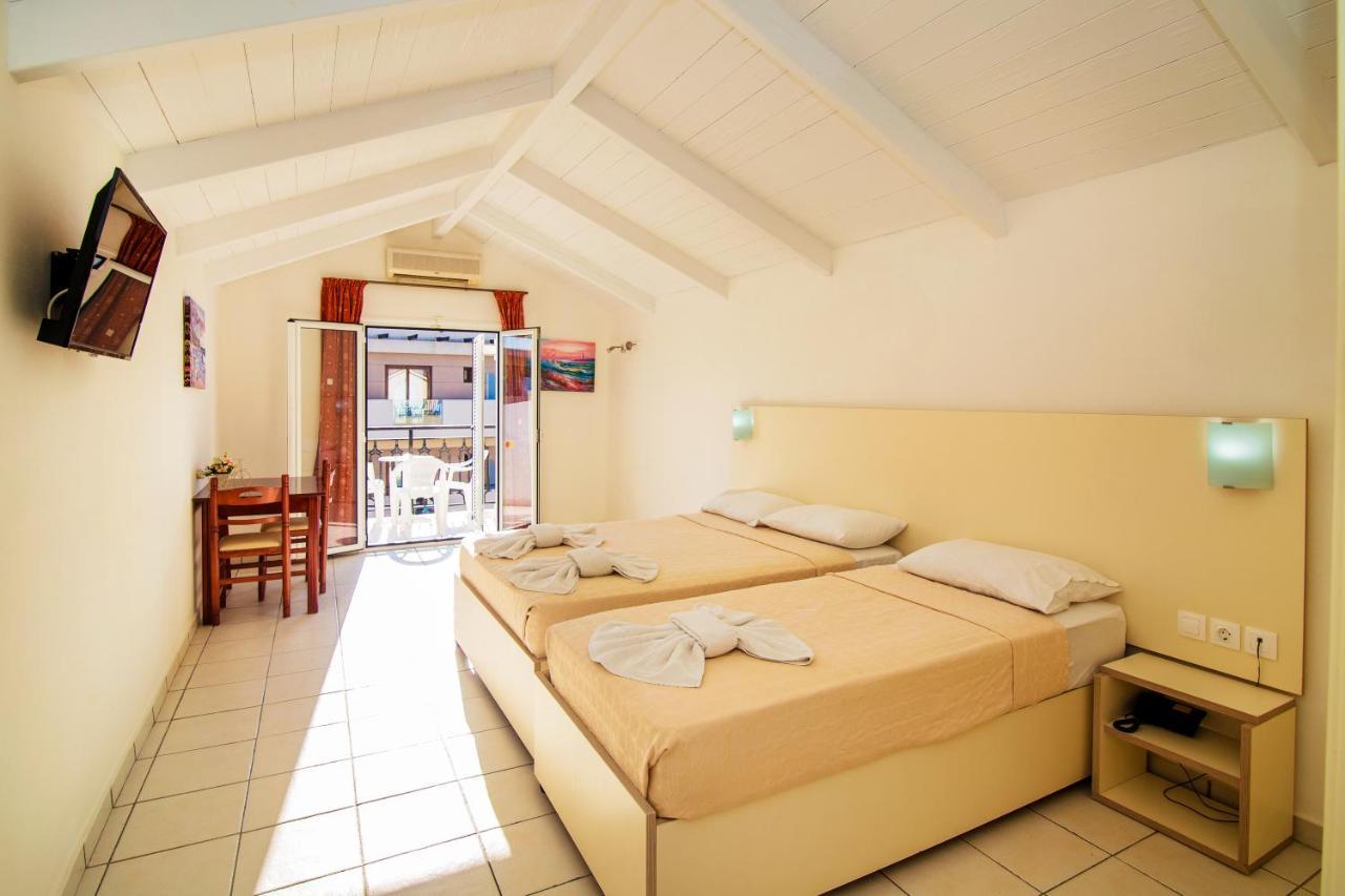 Playa Bay Hotel Zakynthos ลากานาส ภายนอก รูปภาพ