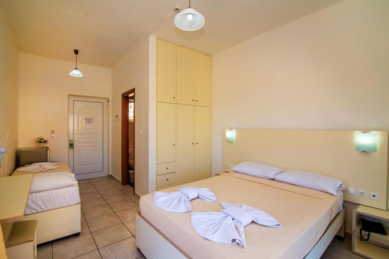 Playa Bay Hotel Zakynthos ลากานาส ภายนอก รูปภาพ
