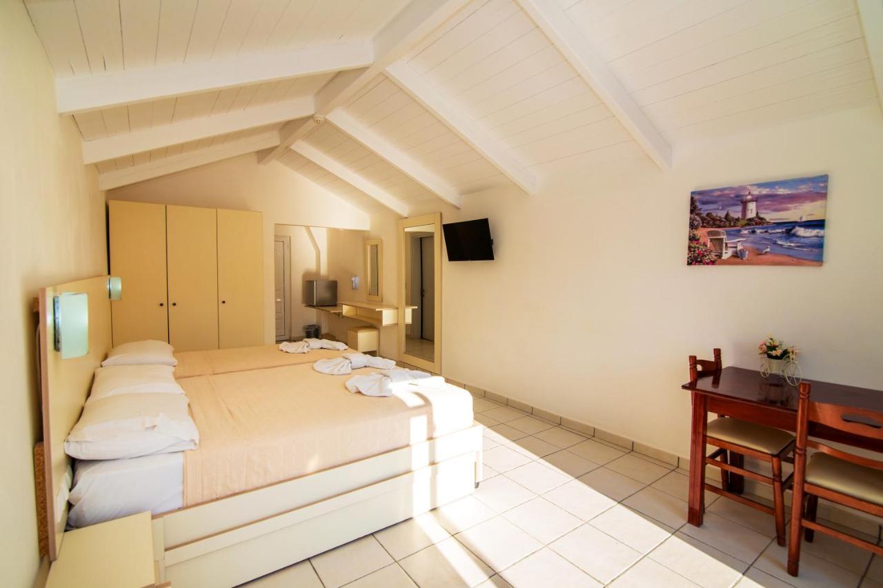 Playa Bay Hotel Zakynthos ลากานาส ภายนอก รูปภาพ
